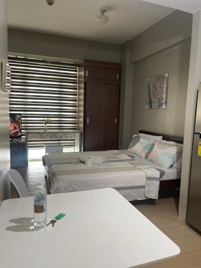 Henry'S Newport Condotel Pasay Zewnętrze zdjęcie