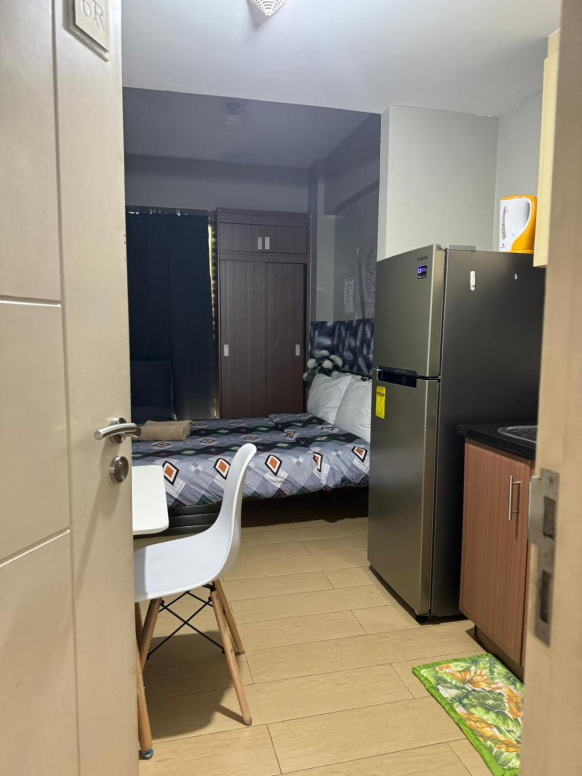 Henry'S Newport Condotel Pasay Zewnętrze zdjęcie