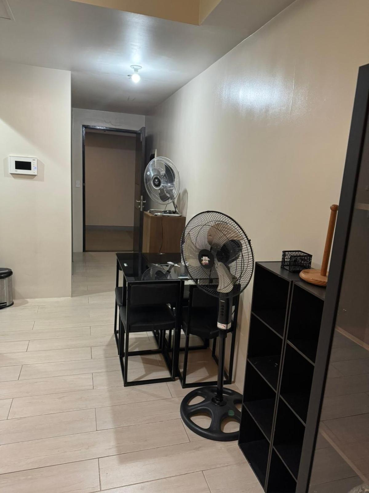 Henry'S Newport Condotel Pasay Zewnętrze zdjęcie
