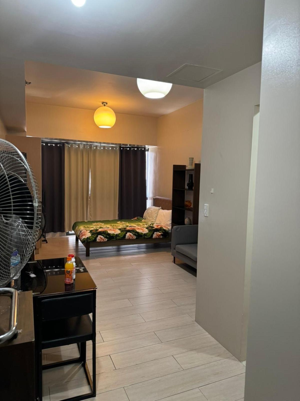 Henry'S Newport Condotel Pasay Zewnętrze zdjęcie
