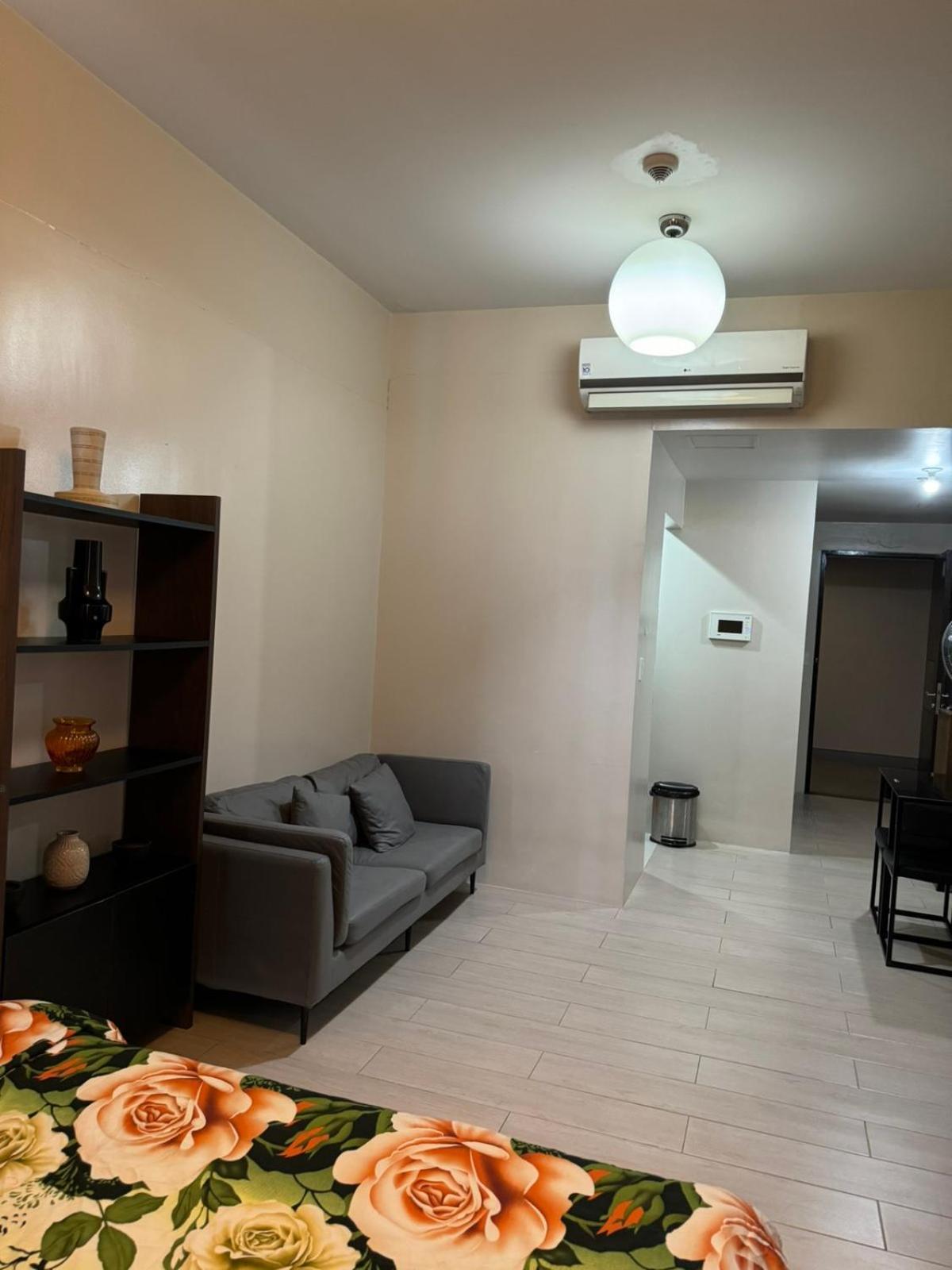 Henry'S Newport Condotel Pasay Zewnętrze zdjęcie