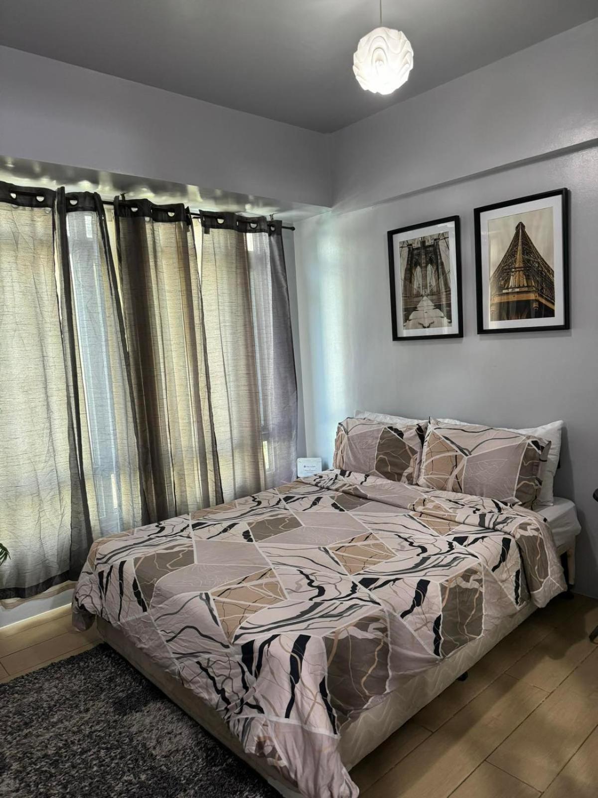 Henry'S Newport Condotel Pasay Zewnętrze zdjęcie